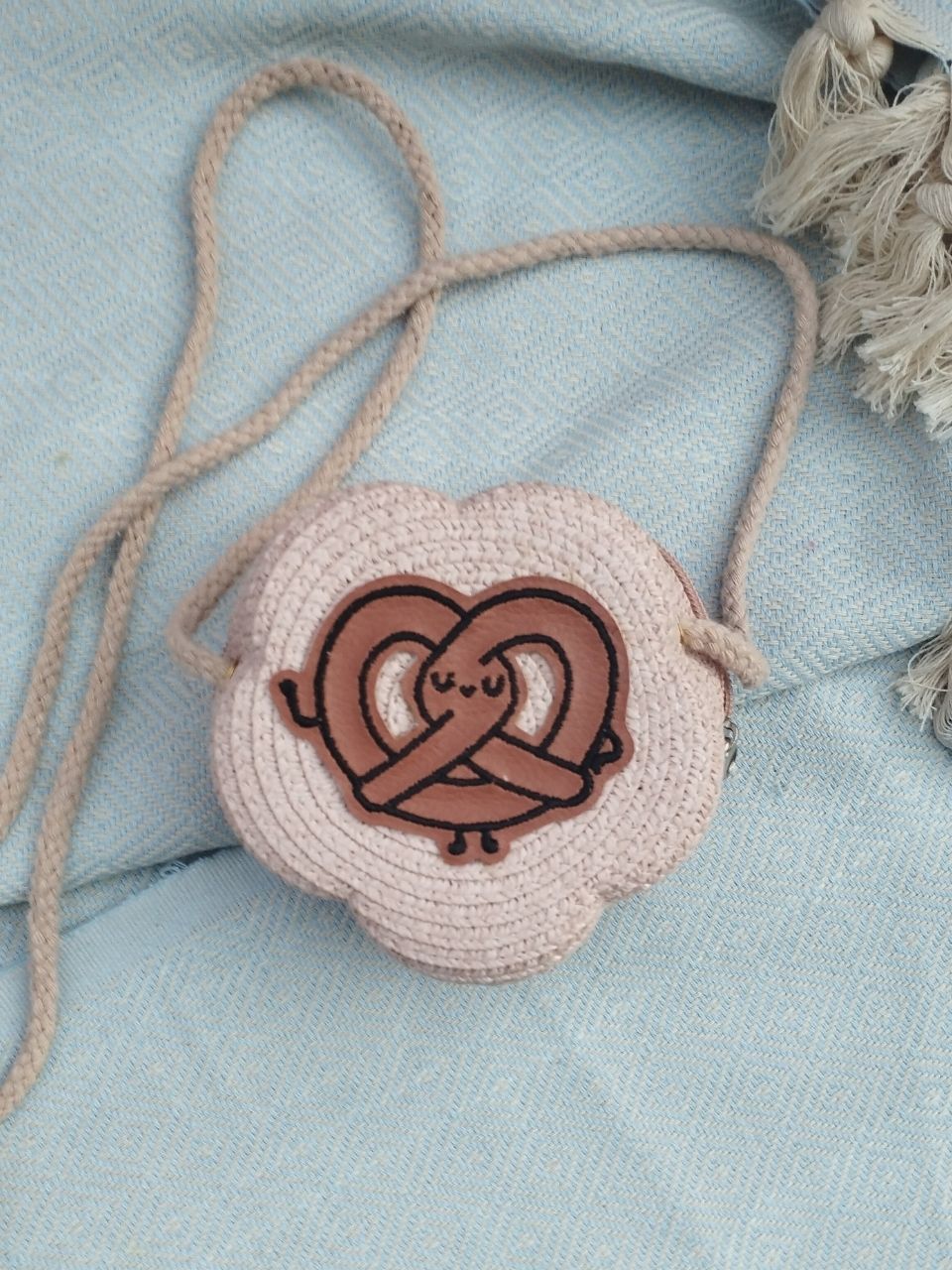 Mini sac en paille Bretzel – Image 2