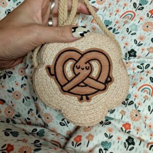 Mini sac en paille Bretzel