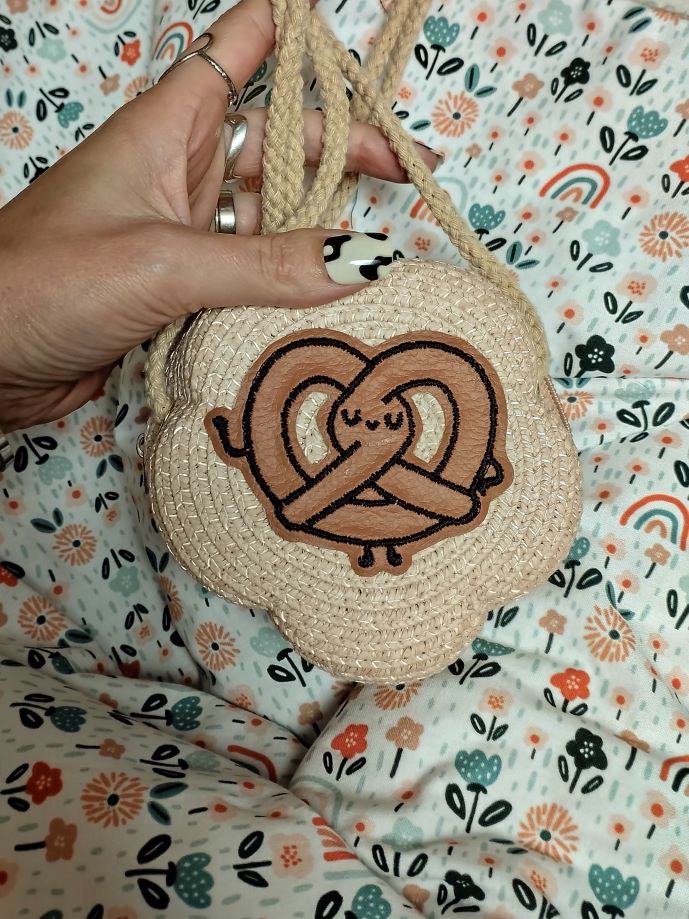 Mini sac en paille Bretzel